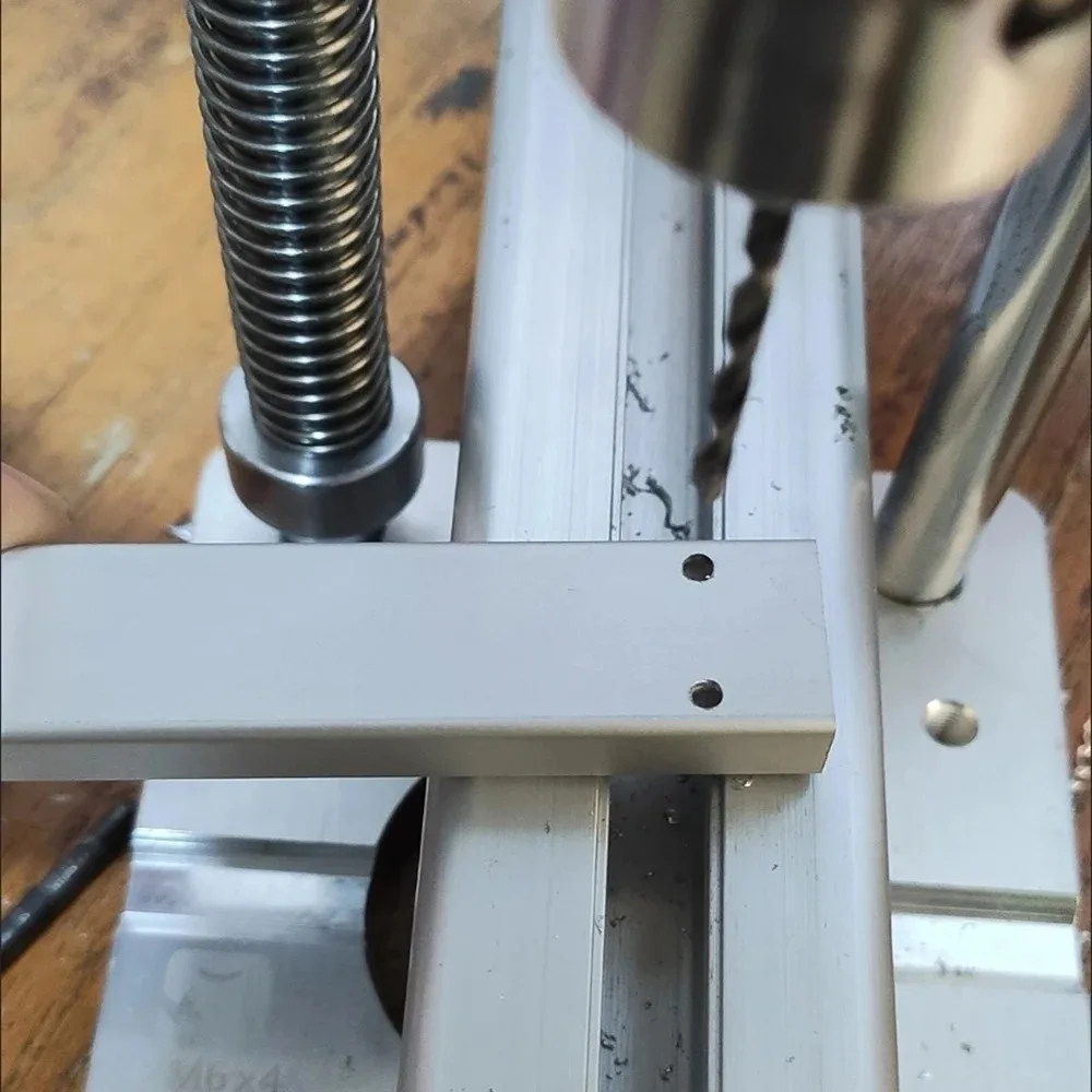 حامل حفر عمودي عالي الدقة - حا - مراجعة Drill Press وسعره